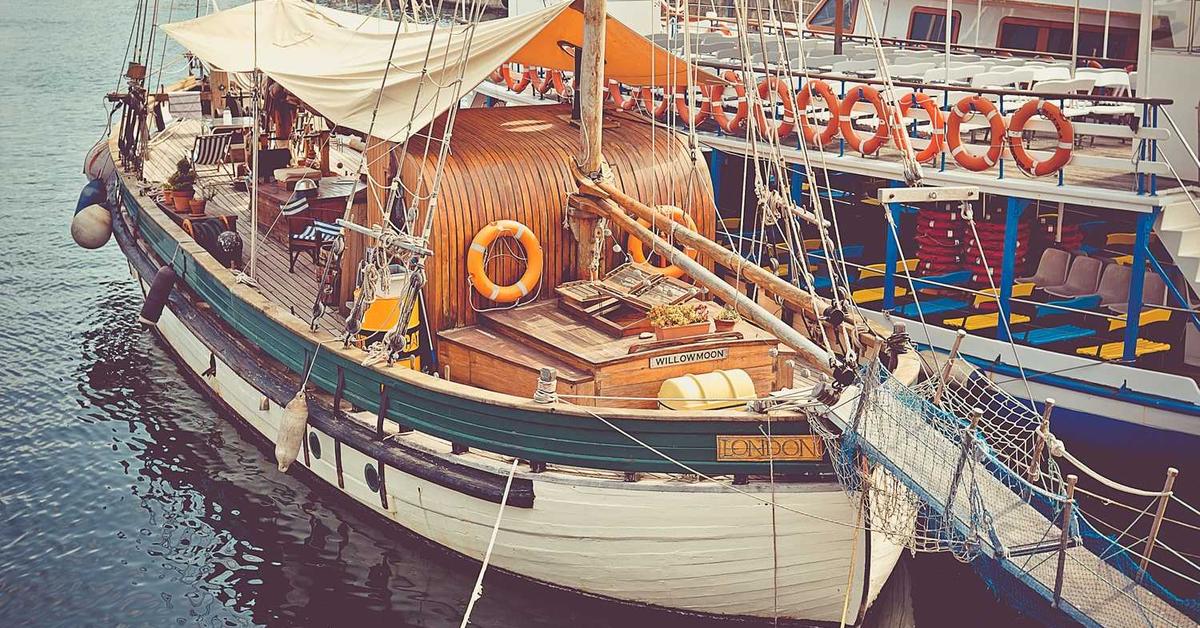 Generowanie komponentów UI z opisu tekstowego za pomocą AI: Rewolucja w projektowaniu stron