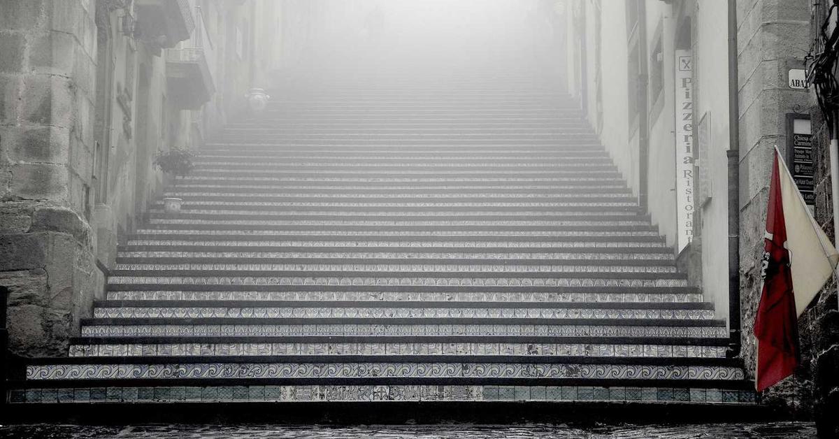 Strona Internetowa jako Potężna Maszyna Sprzedażowa: Kompletny Poradnik
