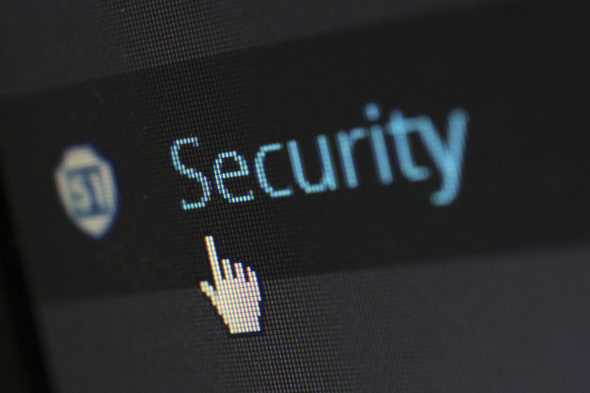 Jak zabezpieczyć stronę internetową - kompletna checklista bezpieczeństwa 2026