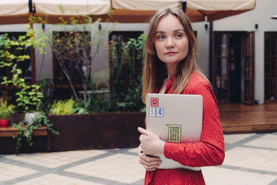 Freelancer, agencja czy kreator stron internetowych - co wybrac dla malej firmy
